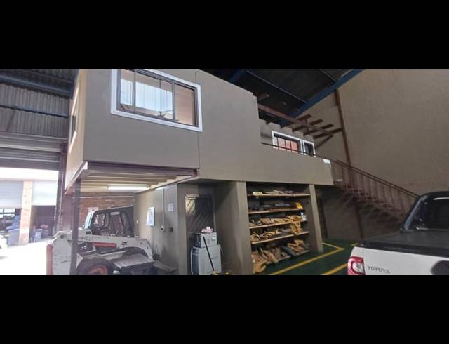 INDUSTRIAL FOR SALE IN SEBENZA